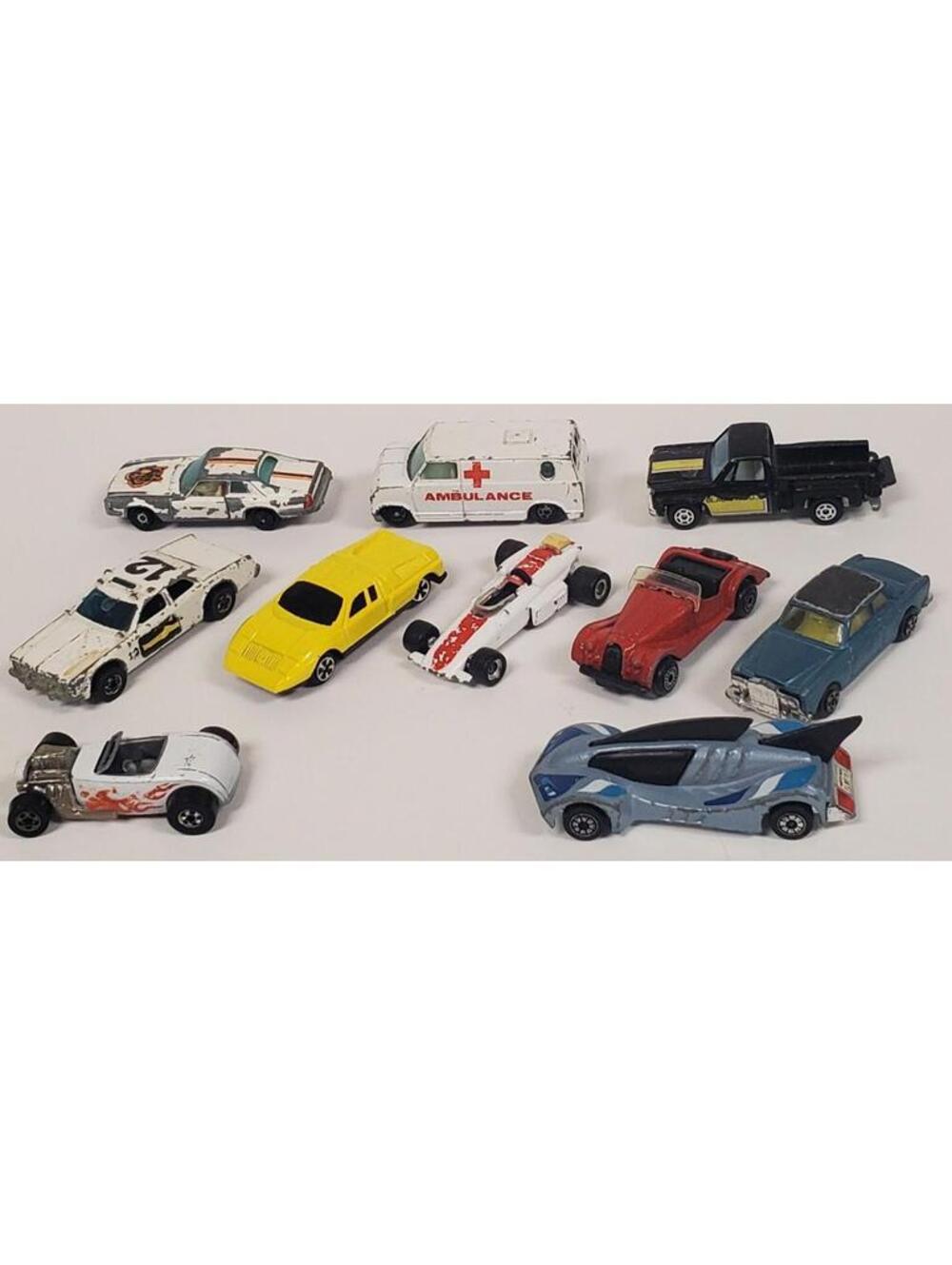 Lot of 10 Vintage Hot Wheels Diecast Cars Trucks Ambulance Race Car HK Fair-Good